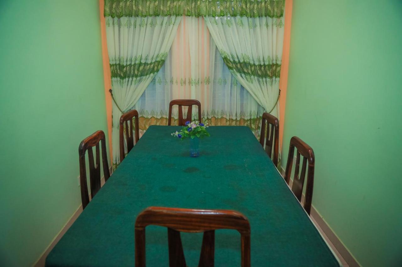 Hasaranga Holiday House Hikkaduwa Exterior foto